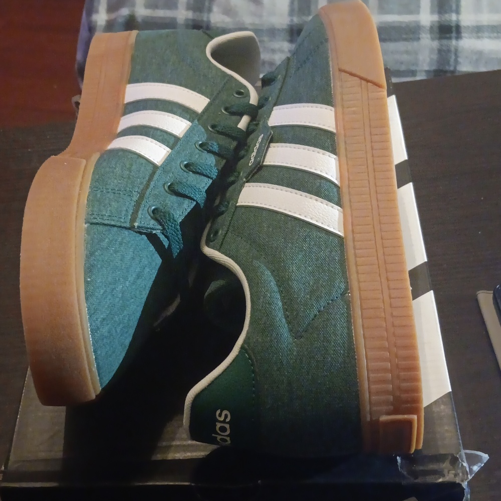 Adidas Daily 3.0 Green Gum Bottom Skate Shoes Mens 11 New With Tags - Picture 8 of 10